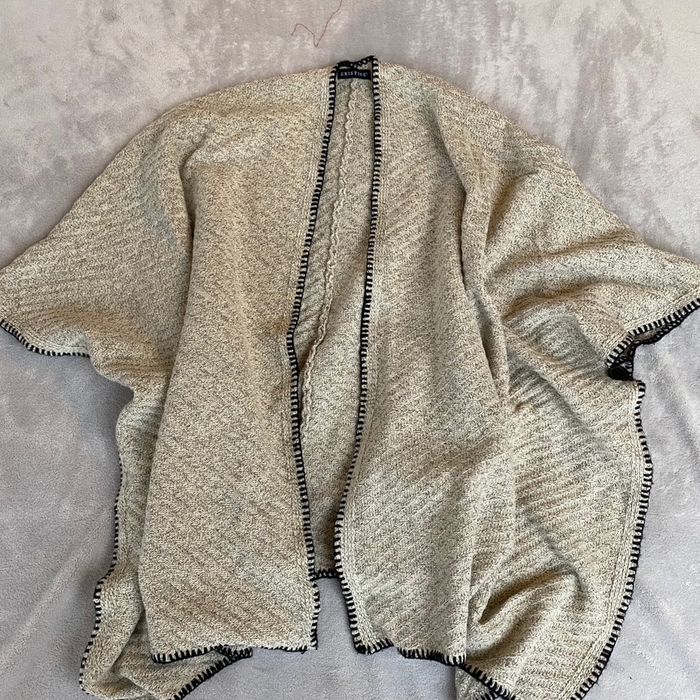 Kristine Poncho Cardigan Black& Beige
